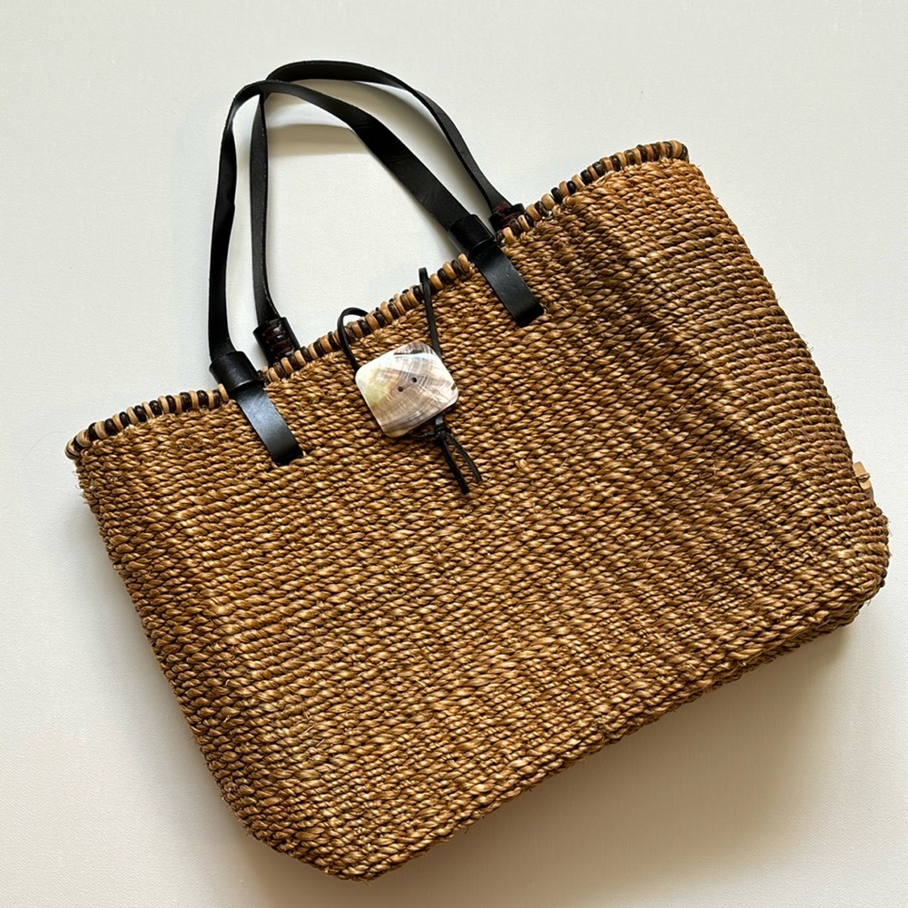 EUC Vintage Nine-West Rafia hand-bag